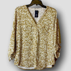 Covington women’s printed v-neck top size medium